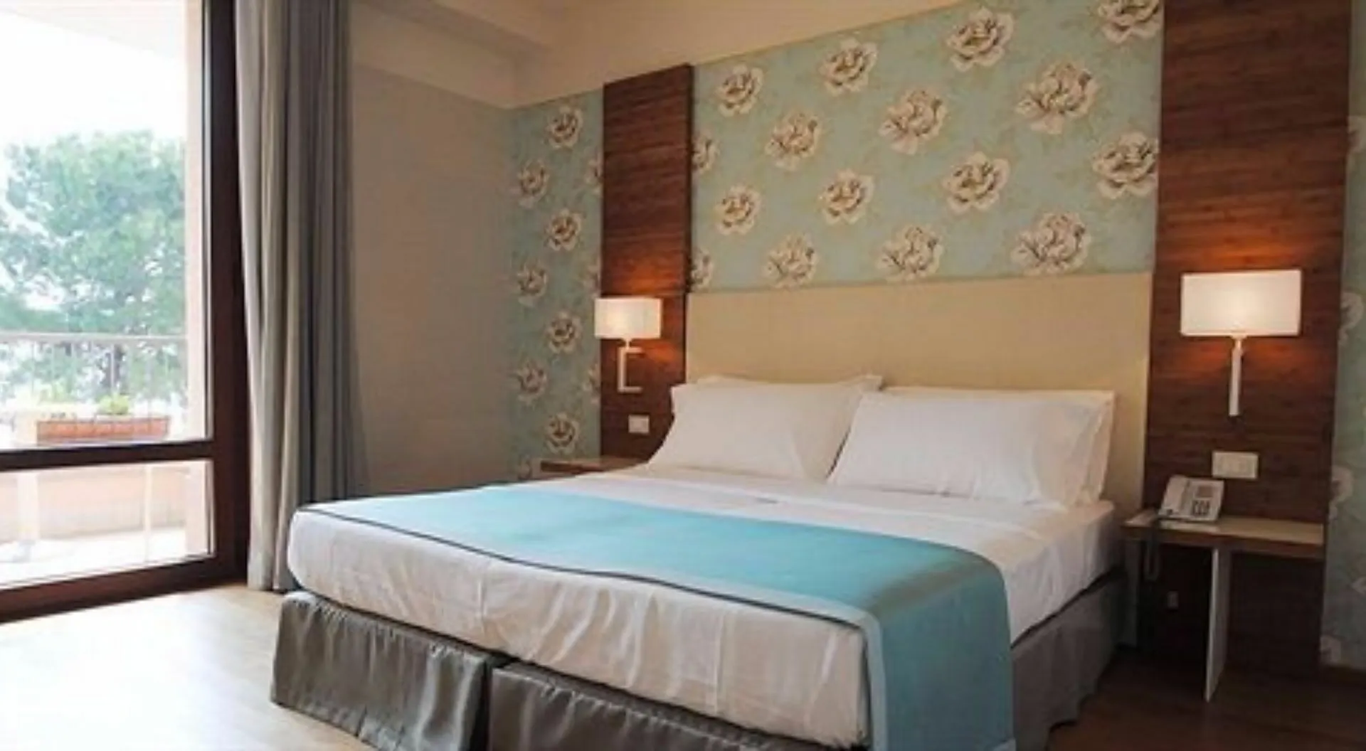Hotel Eden Сирмионе