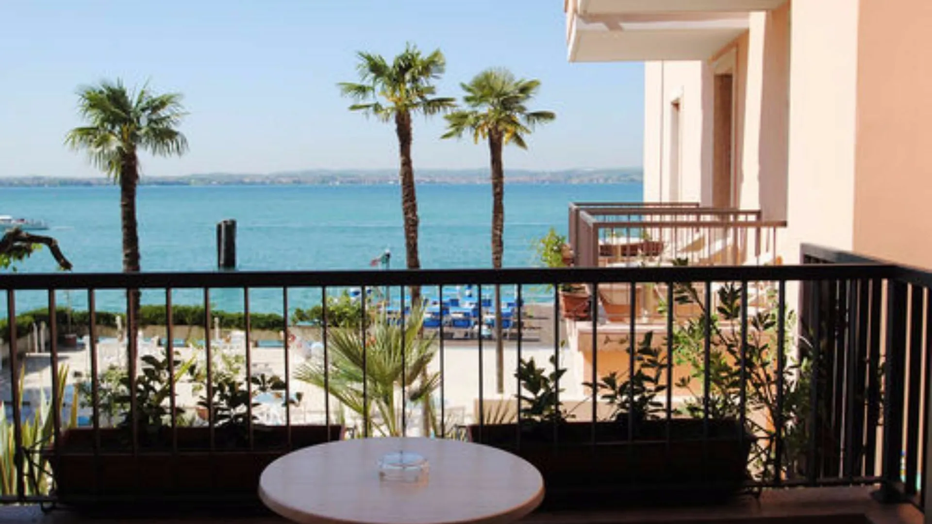 Hotel Eden Сирмионе 4*,