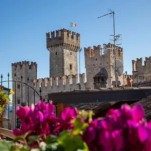 Apartment Sirmione4u - Domus By The Castle, Sirmione